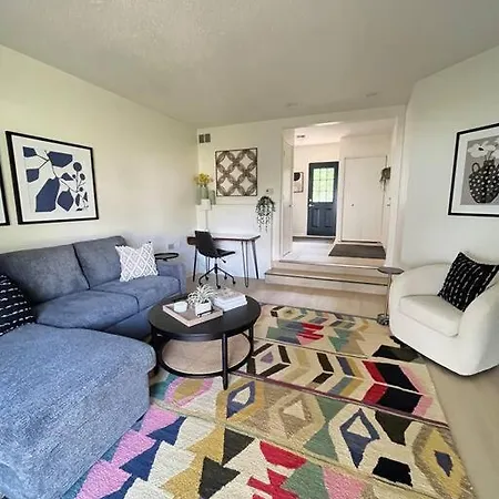 Saugatuck - 1 Bedroom - Sleeps 4